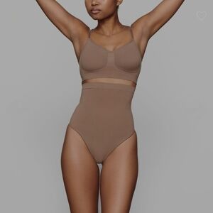 Skims Body CS High Waisted Thong Womens XS Sienna